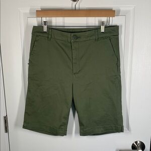 Kut from the Kloth olive green bermuda shorts size 8